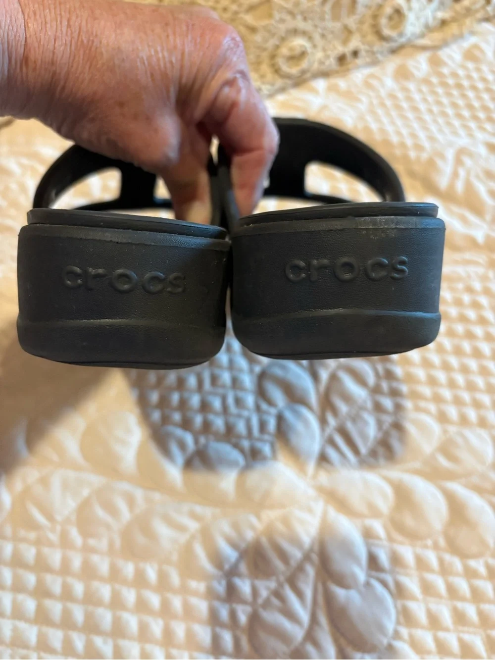 CROCS features easy